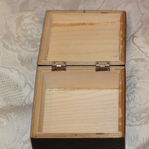 Hand Painted Russian Black Lacquer Wood Jewelry Trinket Box Vintage - Picture 3 of 4